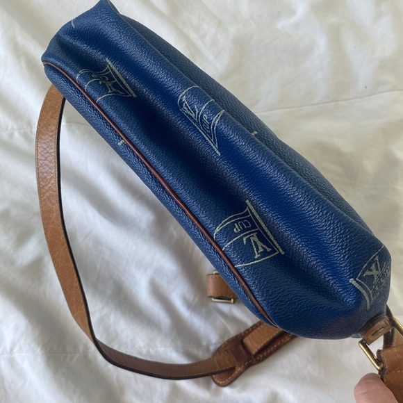 RARE Louis Vuitton America’s Cup Sailor Shoulder Bag Purse (from the 90s) - Picture 14 of 17